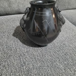 Mata Ortiz style pottery